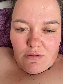 SunnyLeila2101 webcam