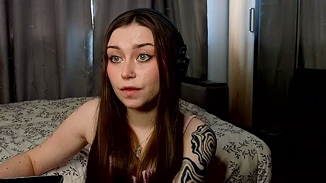 danieliis live cam on StripChat