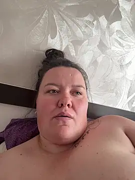 SunnyLeila2101 webcam