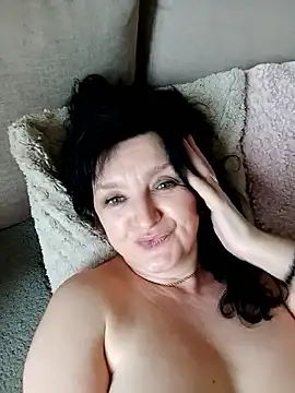 MilaSky4701 live cam on StripChat