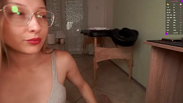foxeslovefoxes webcam