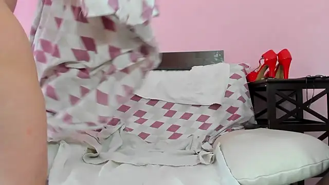 hotsweetangel (F milf) - fuck me hard/huge squirt or anal