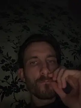 Big8inchUncutCock live cam on StripChat