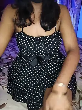Kiara_xxo live cam on StripChat