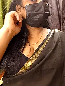 Anushka_flower live cam on StripChat
