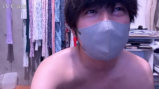 kuroi_kaseijin live cam on StripChat