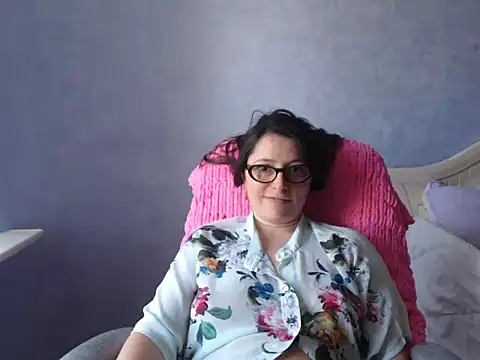 LuckyLisa23 webcam