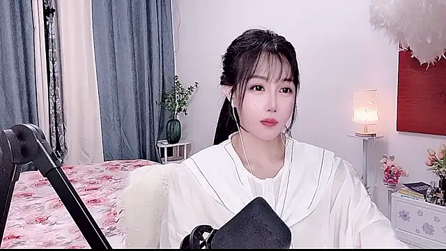 Laura_520 webcam