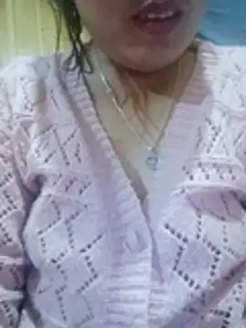 Abi-ni live cam on StripChat