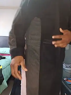 CharlesBlk-79 live cam on StripChat