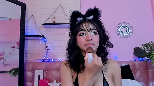 Aronandmoli69 live sex cam