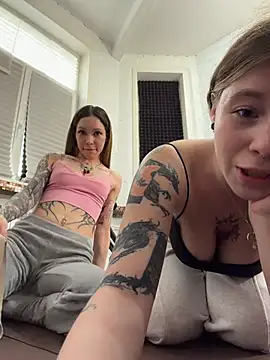 mini_moona live cam on StripChat