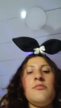 lindasyt live cam on StripChat