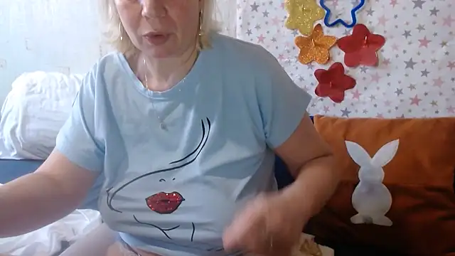 QueenLana webcam