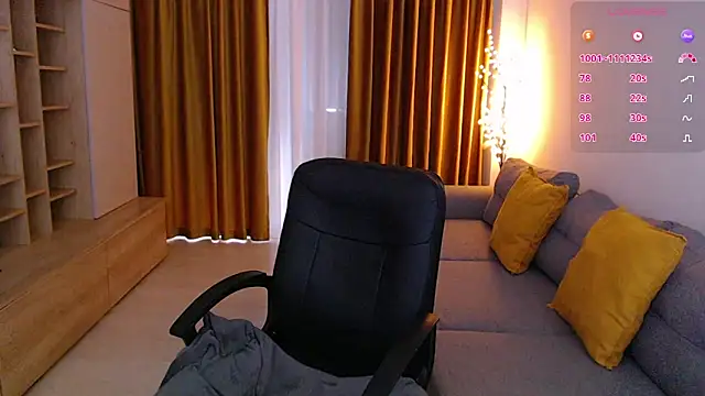 mia_bloomy webcam