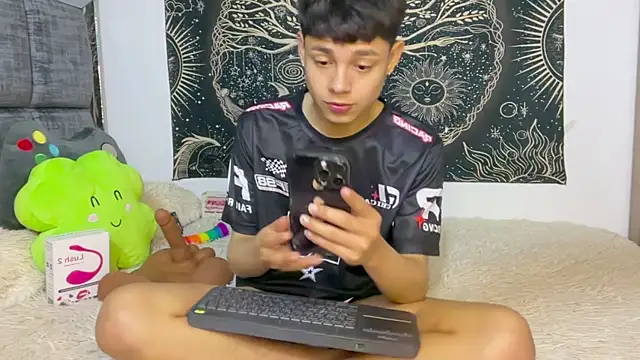 Andy_Belier23's live cam