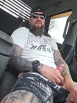 Beardedtattood webcam
