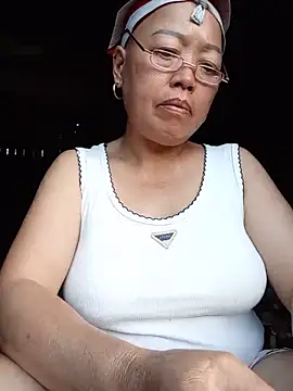 Agnes-baby live cam on StripChat