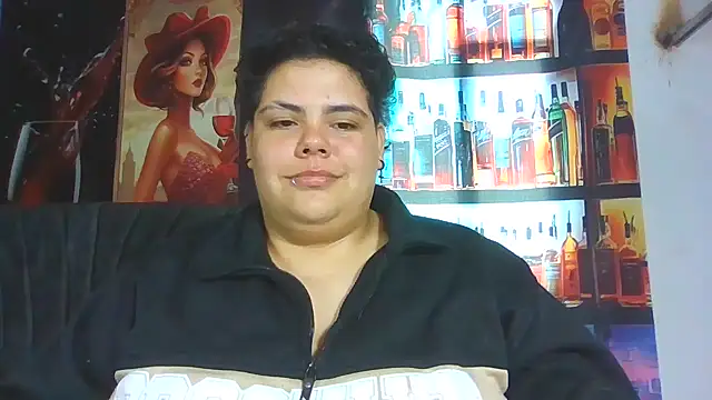 Hailey_Curvy live cam