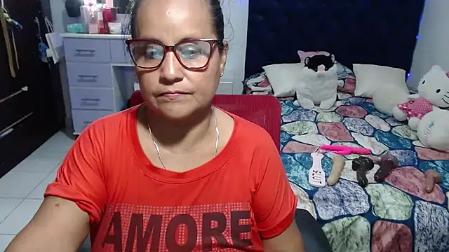 pervert_mommy_ live cam on StripChat