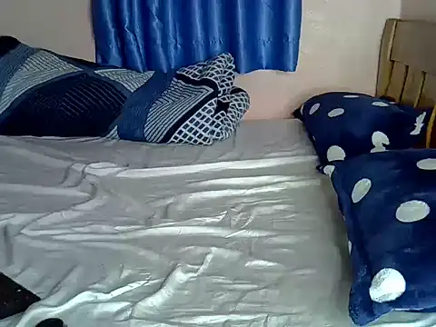 sweet_rozie live cam on StripChat