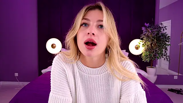 HelenaMorgan webcam