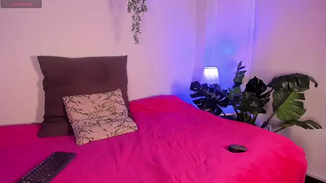 cuttie_blondie webcam