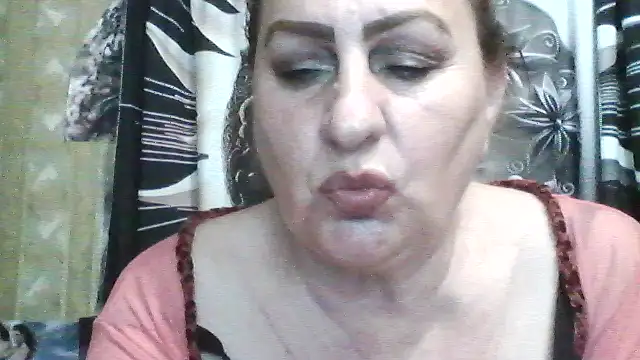 LoaqLovew webcam