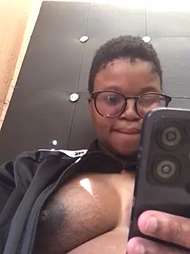 Hotboobs27 webcam