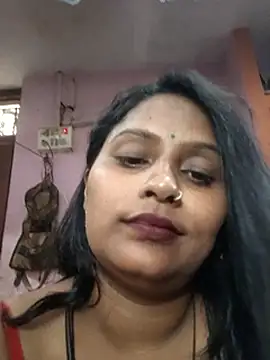 Jasmine_Januja live cam on StripChat