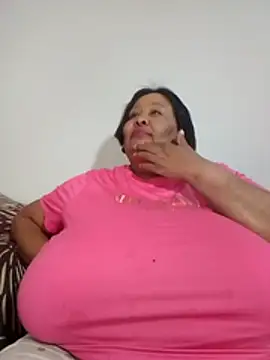 nancy111 live cam on StripChat