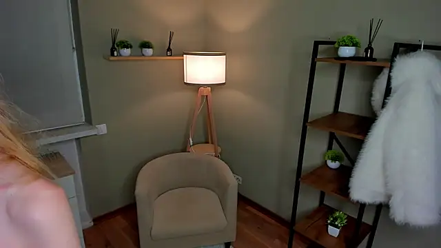 PlushyMood webcam