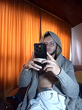 sebastian_horny webcam