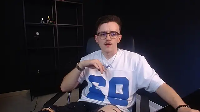 FelixStarkk live cam on StripChat