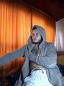 sebastian_horny live cam on StripChat
