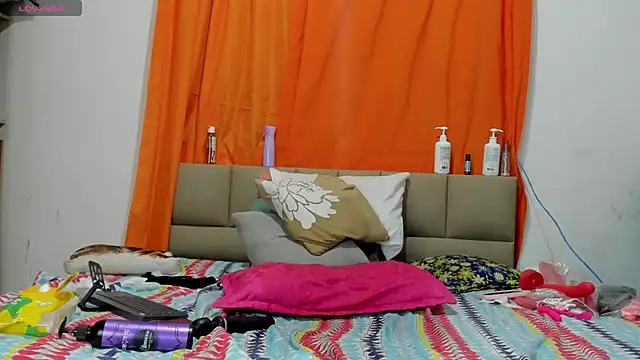 lilybaudyn_ webcam