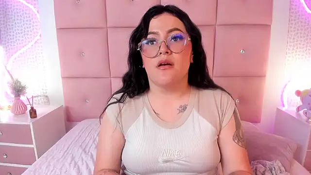EMILYCARTERMD webcam
