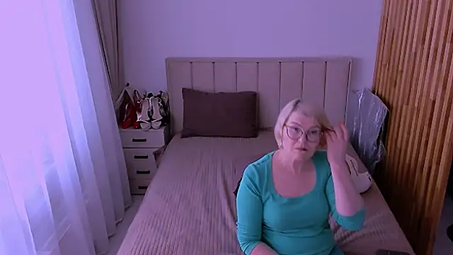 sabrinamacmarren webcam