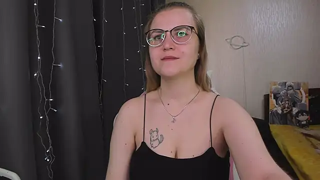 MissBrightShine live cam on StripChat