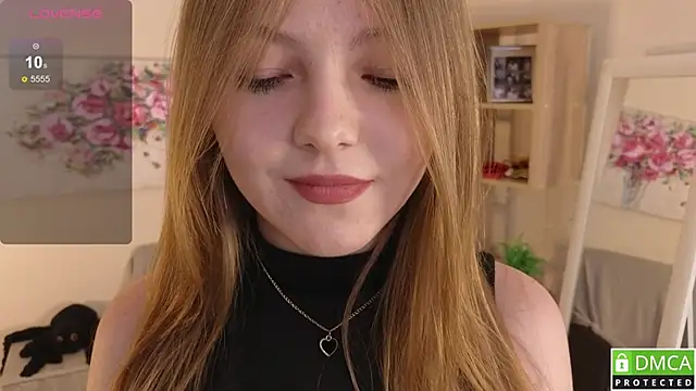 Sue_Sanders live cam on StripChat