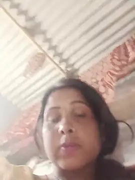 Shreya_pandit live cam on StripChat