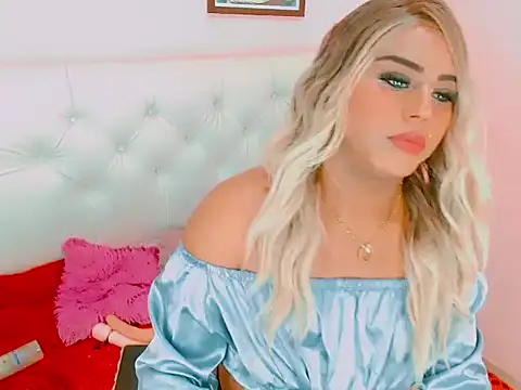 macgenta_drackk live cam on StripChat
