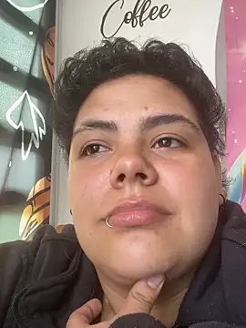 Hailey_Curvy live cam