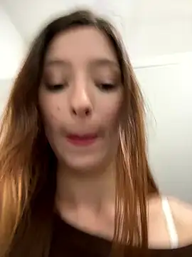 LilluKatten live cam on StripChat