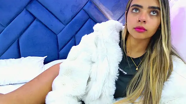 SarahOrtiz_ live cam on StripChat