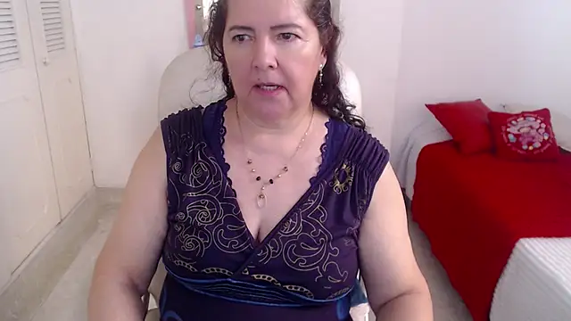 leonela_69 live cam on StripChat