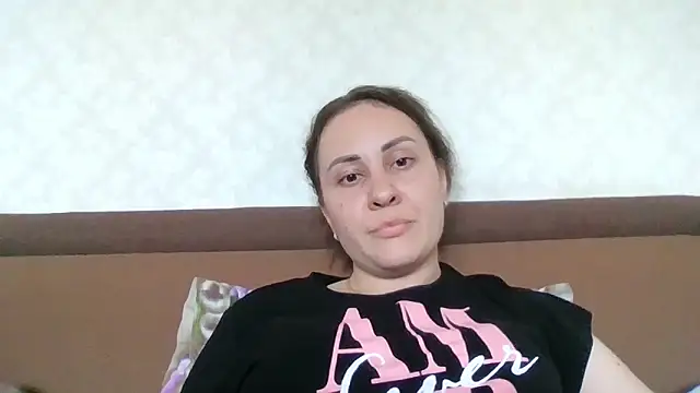 MeadowEyes live cam on StripChat