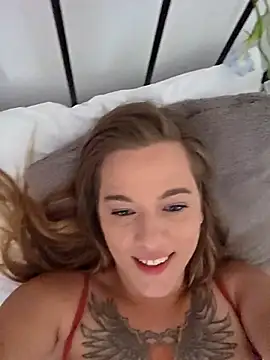 Luna_Lynn webcam