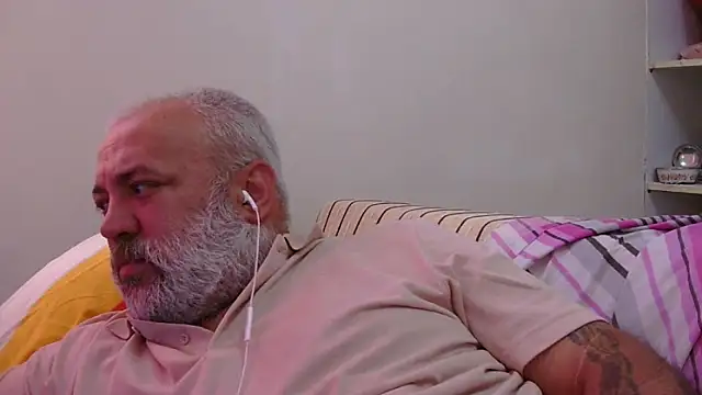 husoizmir live cam on StripChat