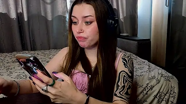 danieliis live cam on StripChat